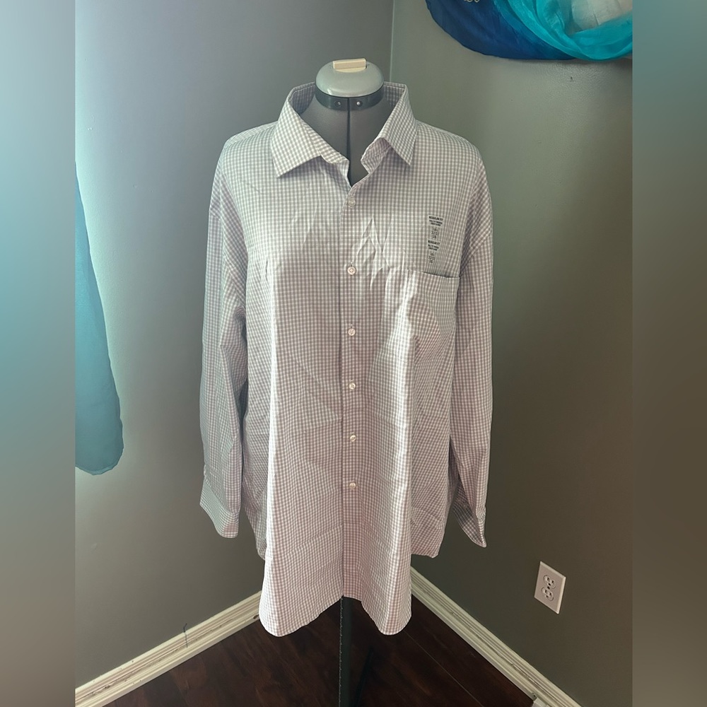 New Never Worn. Van Heusen Mens XXL grey checked button down shirt. 18 1/2 neck
